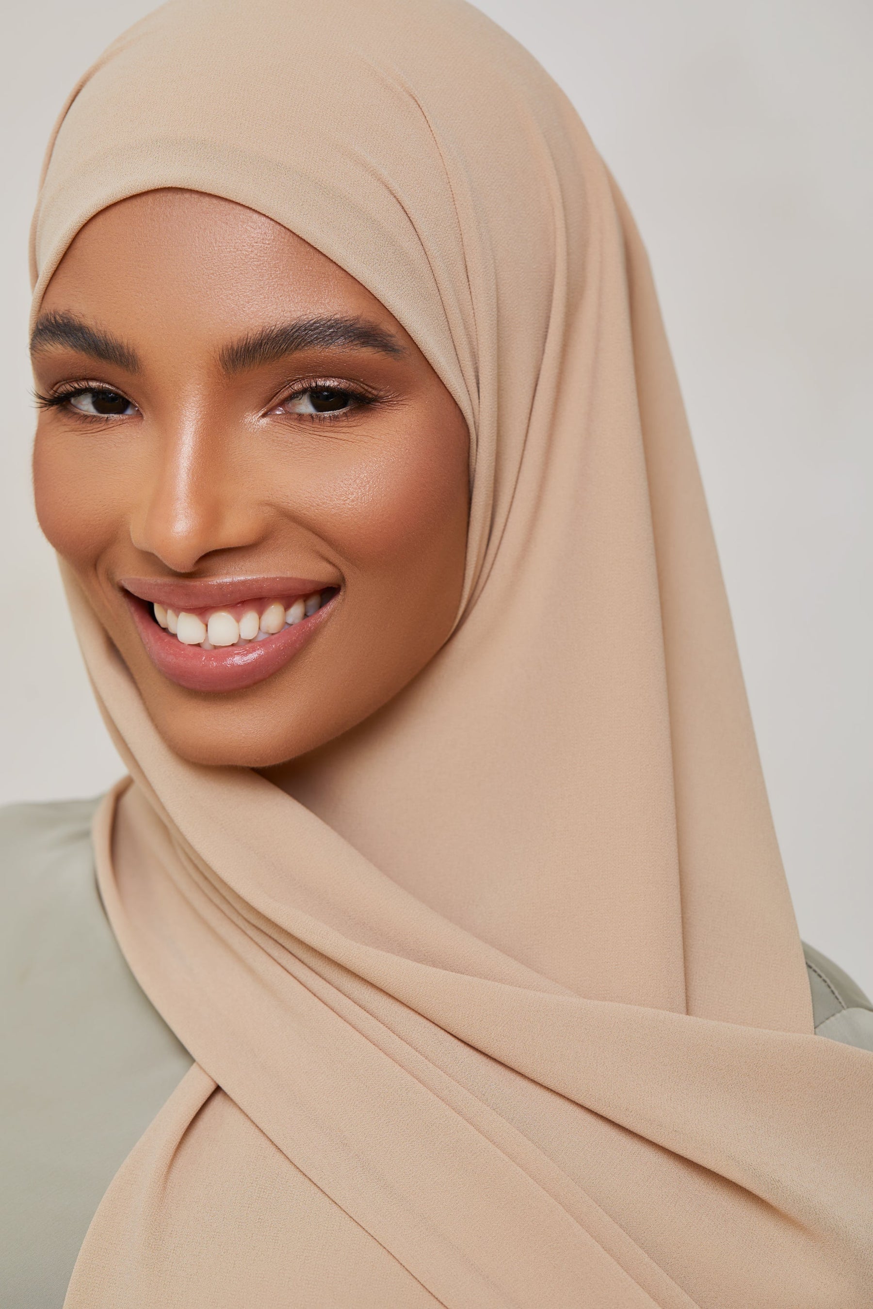 Essential Chiffon Hijab - Barely Beige